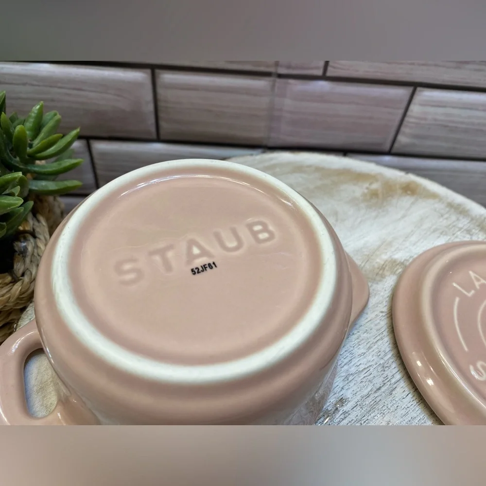STAUB ❤️(1) Ceramics Dutch Oven Mini Round Cocotte 10cm Pink NIB